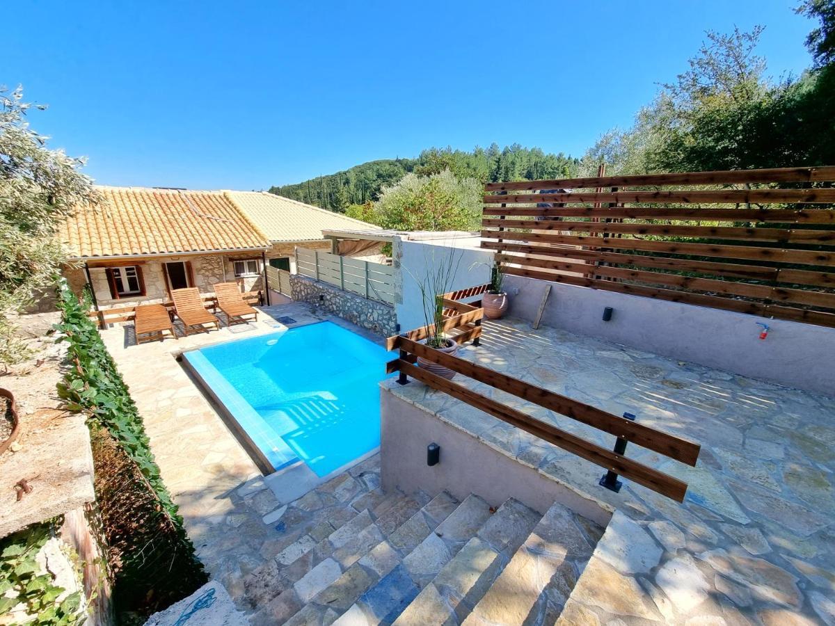Вілла Karya Boutique Mansion Karia  Екстер'єр фото