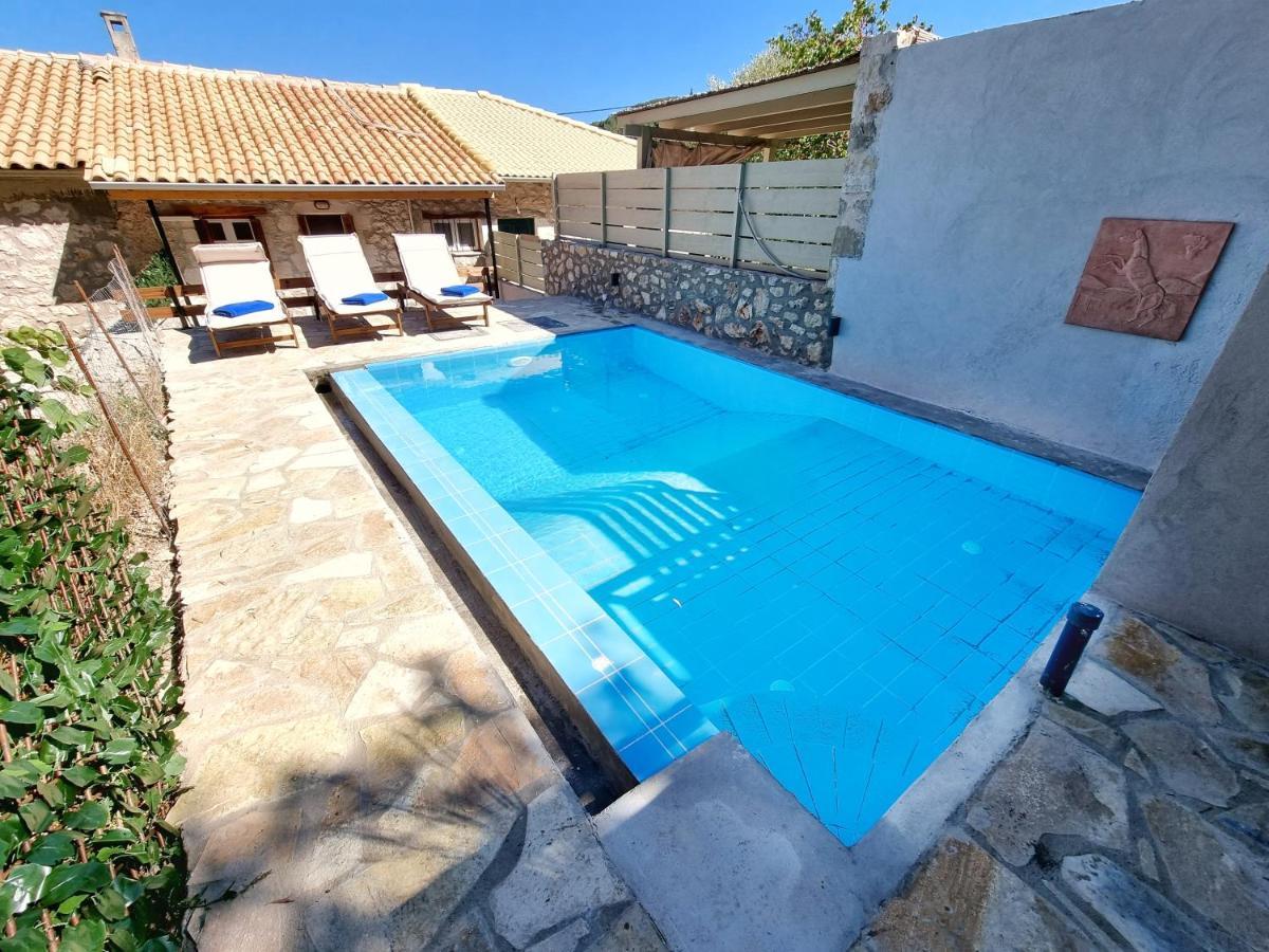 Вілла Karya Boutique Mansion Karia  Екстер'єр фото