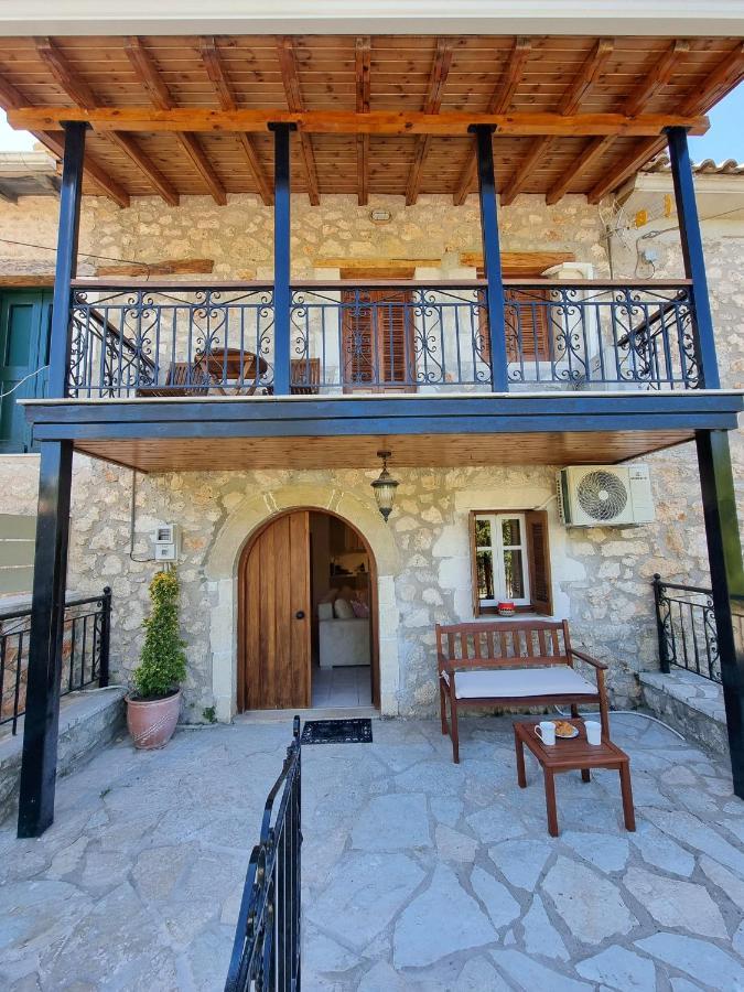 Вілла Karya Boutique Mansion Karia  Екстер'єр фото