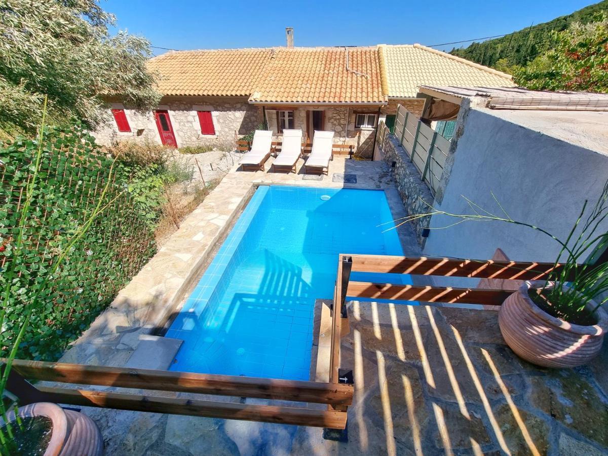Вілла Karya Boutique Mansion Karia  Екстер'єр фото